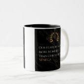 Senecaの洞察:危険と比較した恐実在れ ツートーンマグカップ (正面右)