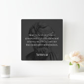 Senecaの部門：doersと批評家 スクエア壁時計 (ホーム)