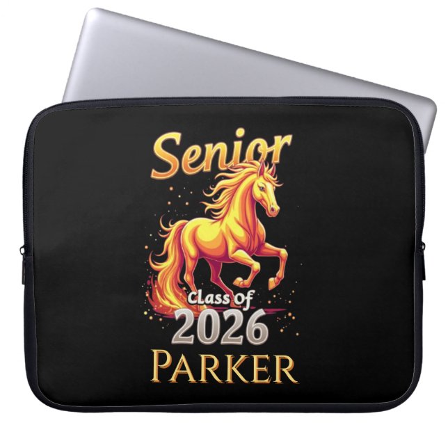 Senior 2026 Fire Horse Chinese Zodiac Personalized ラップトップスリーブ (正面)