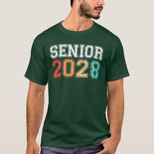 Senior 2028 Graduation Retro Vintage girl Tシャツ (正面)