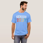 Senior 2037 Graduation Retro Vintage girl Tシャツ (正面フル)