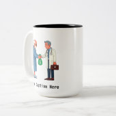 Senior Citizen Paying Off Medical Debt ツートーンマグカップ (正面左)