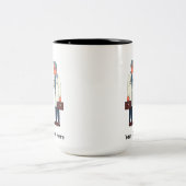 Senior Citizen Paying Off Medical Debt ツートーンマグカップ (中央)