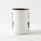 Senior Citizen Paying Off Medical Debt ツートーンマグカップ (中央)