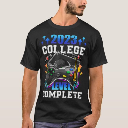 Senior Gamer 2023 College Level Complete 2023 Grad Tシャツ (正面)