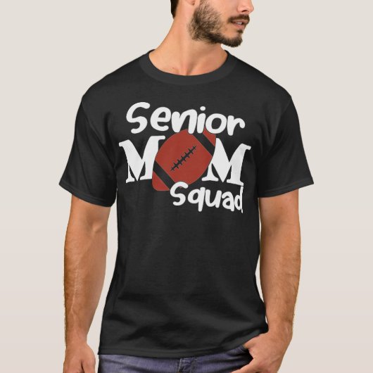 Senior mom squad design for football animal africa tシャツ (正面)