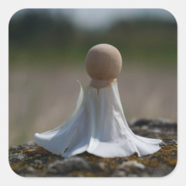 Sensueel gehuld poppetje in een bloemen jurkje. スクエアシール