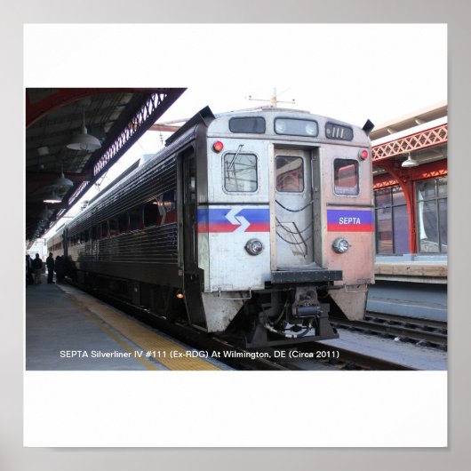 SEPTA Silverliner IV #111 At Wilmington Poster ポスター (正面)