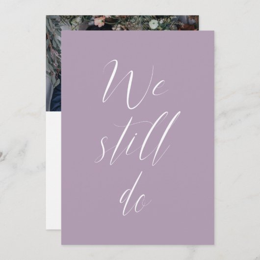 Sequelの紫結婚の薄紫私たちはまだ写真を行う 招待状 (正面/裏面)