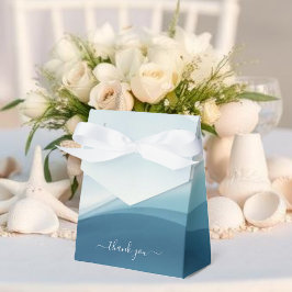 Serene Blue Abstract Wedding Favor Boxes フェイバーボックス