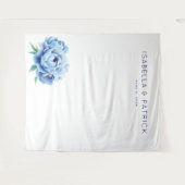 Serene Blue Watercolor Peony タペストリー (正面(横))