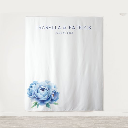 Serene Blue Watercolor Peony タペストリー (正面)