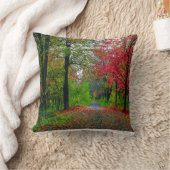 Serene Forest Nature Scene  クッション (ブランケット)