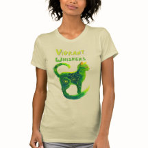 Serene Glow:芸術的 Cat in Green and Yellow