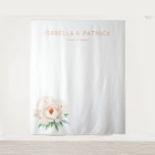 Serene Pastel Watercolor Peonies タペストリー (正面)