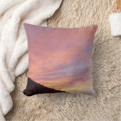 Serene Sunset Over Mountain Ridge With Pink Orange クッション (ブランケット)