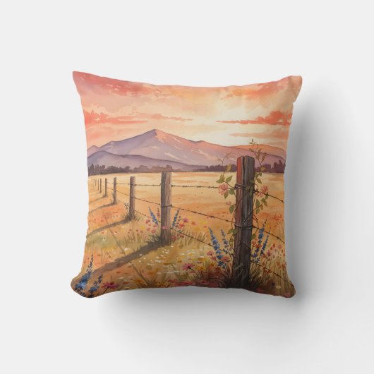 Serene Sunset Wildflower Field クッション (正面)