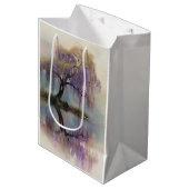 Serene Willow Tree Reflection Nature Art (6) ミディアムペーパーバッグ (正面アングル)