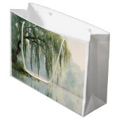 Serene Willow Tree Reflection Nature Art (9) ラージペーパーバッグ (正面アングル)
