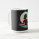 Serene Woman Silhouette in Pastel Waves コーヒーマグカップ (正面左)