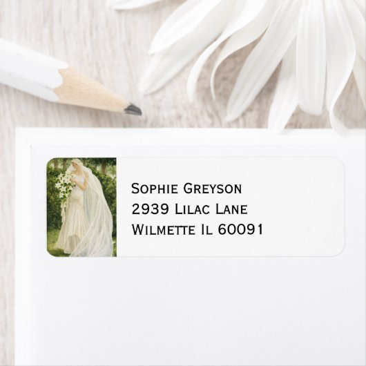 Serenity in Ivory: A Bride in a Garden Reverie ラベル (インサイチュ)