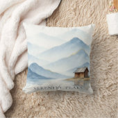 Serenity Peaks — Minimalist Cabin Landscape Throw  クッション (ブランケット)
