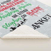 Serial Killer or Christmas Movie? – Funny Cozy シェルパブランケット (3/4)