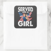 Served Like A Girl 女性退役軍人 ミリタリーウーマン スクエアシール (バッグ)