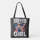 Served Like A Girl 女性退役軍人 ミリタリー ウーマンズ トートバッグ (裏面)