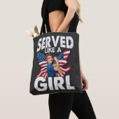 Served Like A Girl 女性退役軍人 ミリタリー ウーマンズ トートバッグ (クローズアップ)