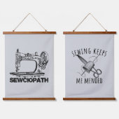 Sewciopath Sewing Keeps Me Mended Fun 吊り下げ型タペストリー (ダブル)