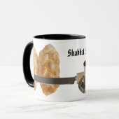 Shabbatのハッラー、ナイフ、ワイン、及び蝋燭 マグカップ (正面左)