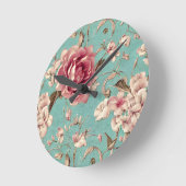 Shabby Chic Pink and White Florals on Teal ラウンド壁時計 (傾斜)