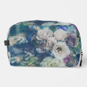 Shabby Chic White & Faded Pink Roses On Blue ドップキット (正面)