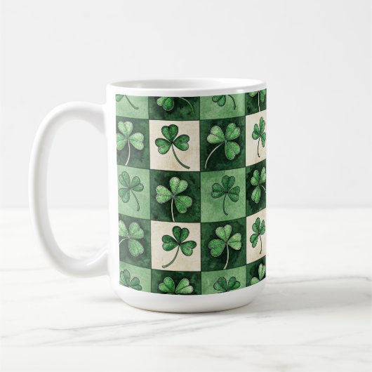 SHADES OF GREEN IRISH CELTIC SHAMROCKS  コーヒーマグカップ (左)