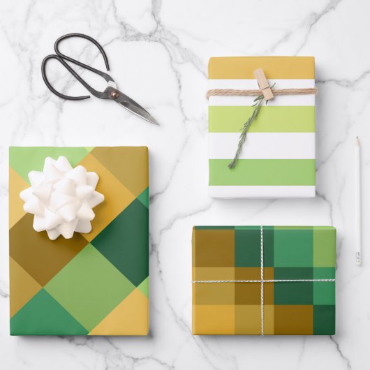 SHADES OF GREEN ORANGE BROWN GEOMETRIC PATTERNS ラッピングペーパーシート (正面)