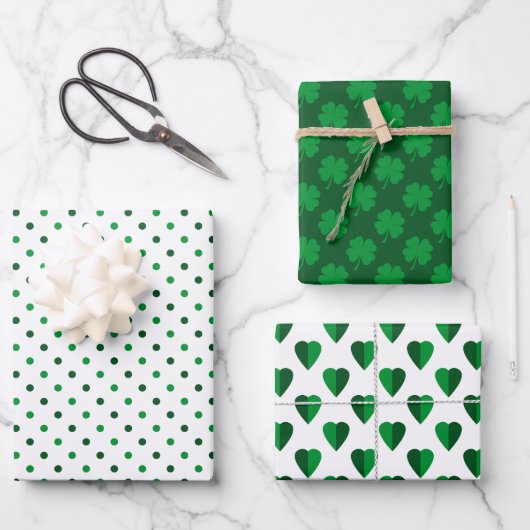 SHADES OF IRISH GREEN & WHITE SHAMROCKS & PATTERNS ラッピングペーパーシート (正面)