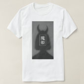 Shadow Demon Princess – Minimalist Gothic Aestheti Tシャツ (デザイン正面)