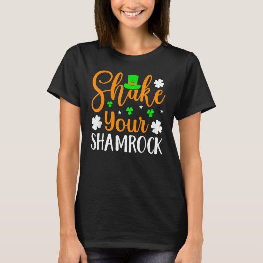 Shake Your Shamrock St Patrick's Day Shamrock Leaf Tシャツ (正面)