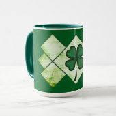 Shamrock Pattern St Patrick’s Day Shirt – caneca マグカップ (正面左)