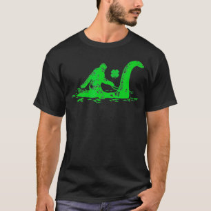 Shamrock Riding the Loch Ness Monster T-Shirt Tシャツ