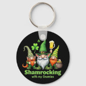 Shamrocking with My Gnomies おもしろい St. Patrick's キーホルダー (正面)