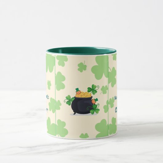 Shamrocks, leprechauns & Pot of Gold Mug マグカップ (中央)