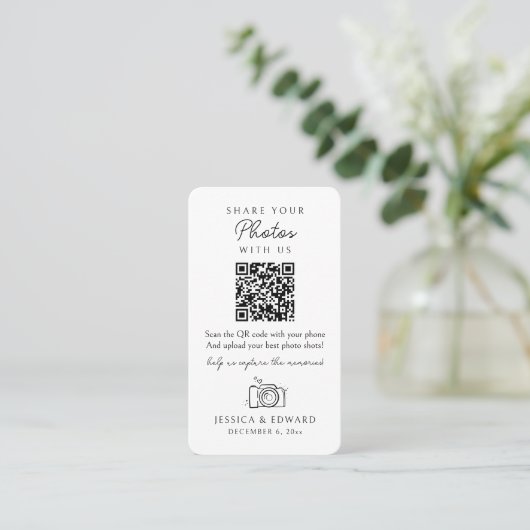 Share Your Photos Memorable Qr Code Simple Wedding プレイスカード (スタンド正面)