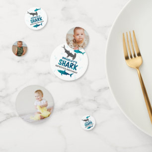 Sharkは年齢に関係なく誕生日パーティーの写真を掲載 コンフェッティ