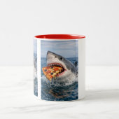 shark bites pizza ツートーンマグカップ (中央)