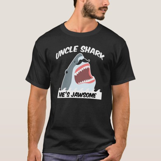 Shark He叔父さんはJawsomeのTシャツです Tシャツ (正面)