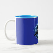 Shark Head Ocean Splash Design – Bold Marine Graph ツートーンマグカップ (左)