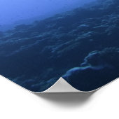 Shark in海、ローアングルビュー ポスター (角)