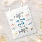 Shark Splash 5th Birthday Party | Cute Ocean Kids フェイバーバッグ (クリップ留めされた状態)